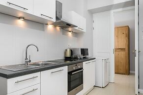 Venetian House Market Square Aparthotel