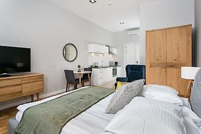 Venetian House Market Square Aparthotel