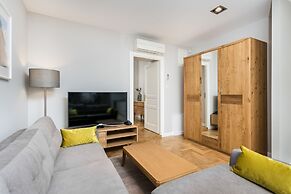 Venetian House Market Square Aparthotel