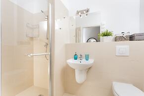 Venetian House Market Square Aparthotel