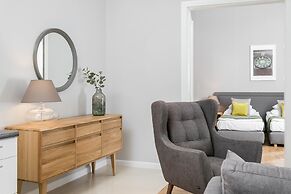 Venetian House Market Square Aparthotel