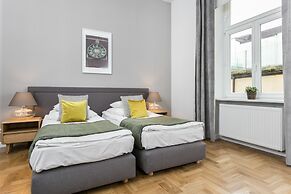 Venetian House Market Square Aparthotel