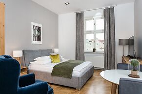 Venetian House Market Square Aparthotel