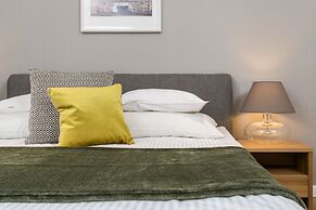 Venetian House Market Square Aparthotel