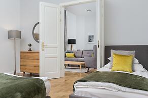 Venetian House Market Square Aparthotel