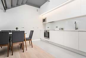 Venetian House Market Square Aparthotel