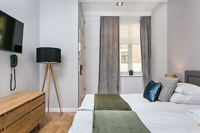 Venetian House Market Square Aparthotel