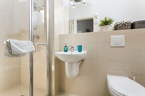 Venetian House Market Square Aparthotel