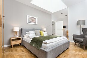 Venetian House Market Square Aparthotel