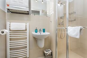 Venetian House Market Square Aparthotel