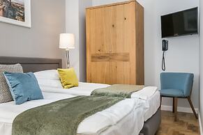 Venetian House Market Square Aparthotel