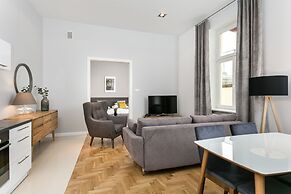 Venetian House Market Square Aparthotel