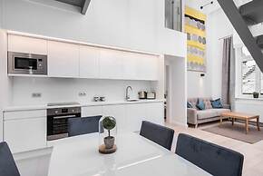 Venetian House Market Square Aparthotel