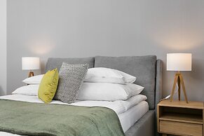 Venetian House Market Square Aparthotel