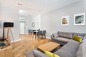 Venetian House Market Square Aparthotel