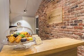 Venetian House Market Square Aparthotel