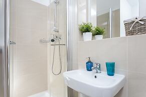 Venetian House Market Square Aparthotel