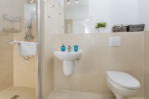 Venetian House Market Square Aparthotel