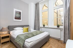 Venetian House Market Square Aparthotel