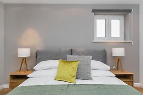 Venetian House Market Square Aparthotel