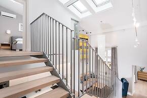 Venetian House Market Square Aparthotel