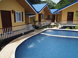 Blue Lagoon Inn & Suites