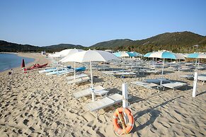 Limone Beach Resort