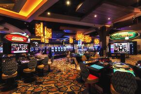 Twin Arrows Navajo Casino Resort