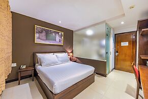 The Noble Swan Central Dong Du Hotel