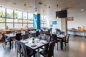 Madrid Airport Suites, Affiliated by Meliá