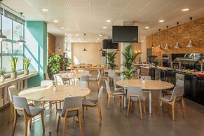 Madrid Airport Suites, Affiliated by Meliá
