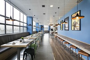 Madrid Airport Suites, Affiliated by Meliá