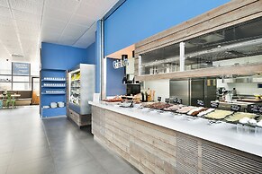 Madrid Airport Suites, Affiliated by Meliá