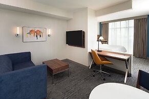 Holiday Inn Express Miami Airport Blue Lagoon Area, an IHG Hotel