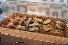 KC Beach Club & Pool Villas