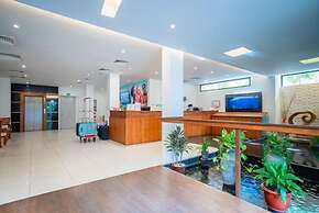 KC Beach Club & Pool Villas