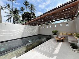 KC Beach Club & Pool Villas