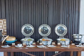 KC Beach Club & Pool Villas