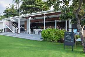 KC Beach Club & Pool Villas