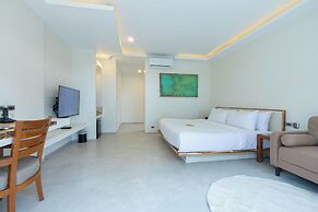 KC Beach Club & Pool Villas