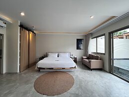 KC Beach Club & Pool Villas