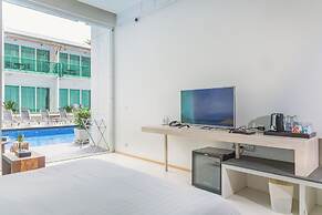 KC Beach Club & Pool Villas