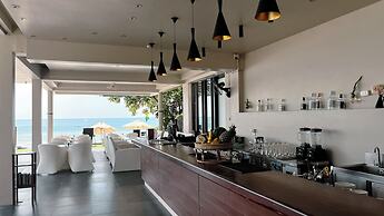 KC Beach Club & Pool Villas