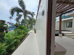 KC Beach Club & Pool Villas