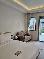 KC Beach Club & Pool Villas