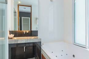 KC Beach Club & Pool Villas