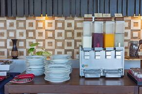 KC Beach Club & Pool Villas