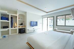KC Beach Club & Pool Villas