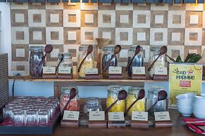 KC Beach Club & Pool Villas