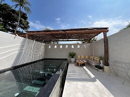 KC Beach Club & Pool Villas